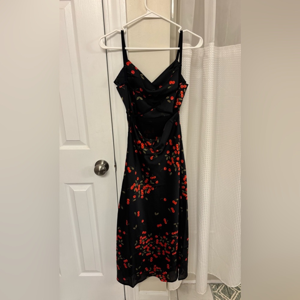 NWT Women’s Dress Forum Black Dress with Red Cherry Print Size Medium - Picture 3 of 5